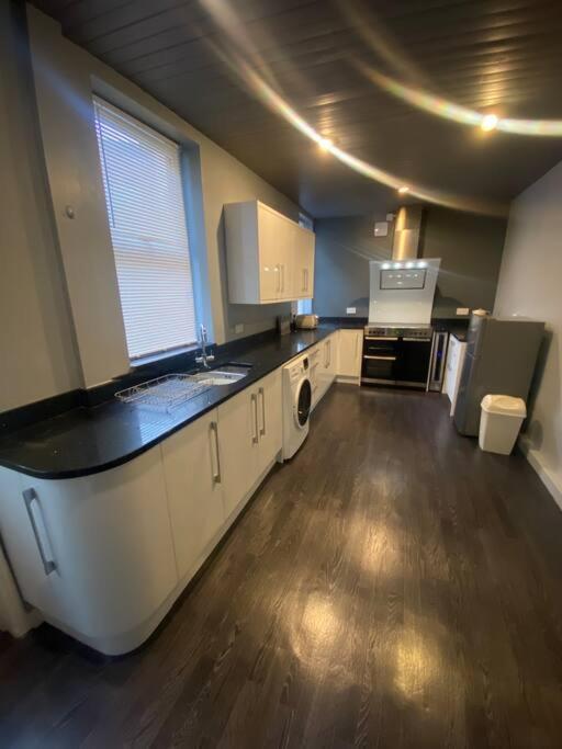 Spacious, Cosy 3 Bedroom House In Preston. 普雷斯顿 外观 照片