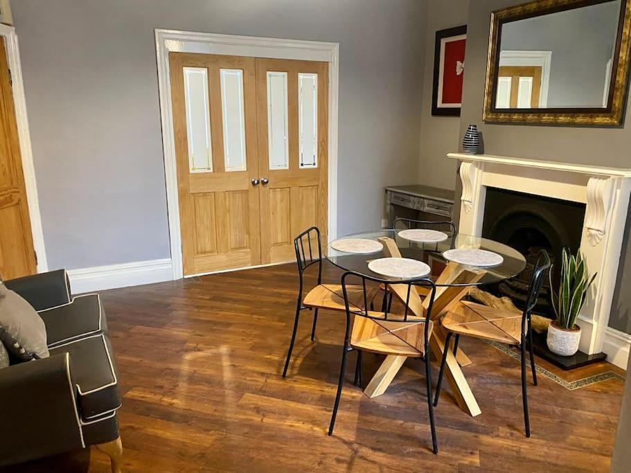 Spacious, Cosy 3 Bedroom House In Preston. 普雷斯顿 外观 照片